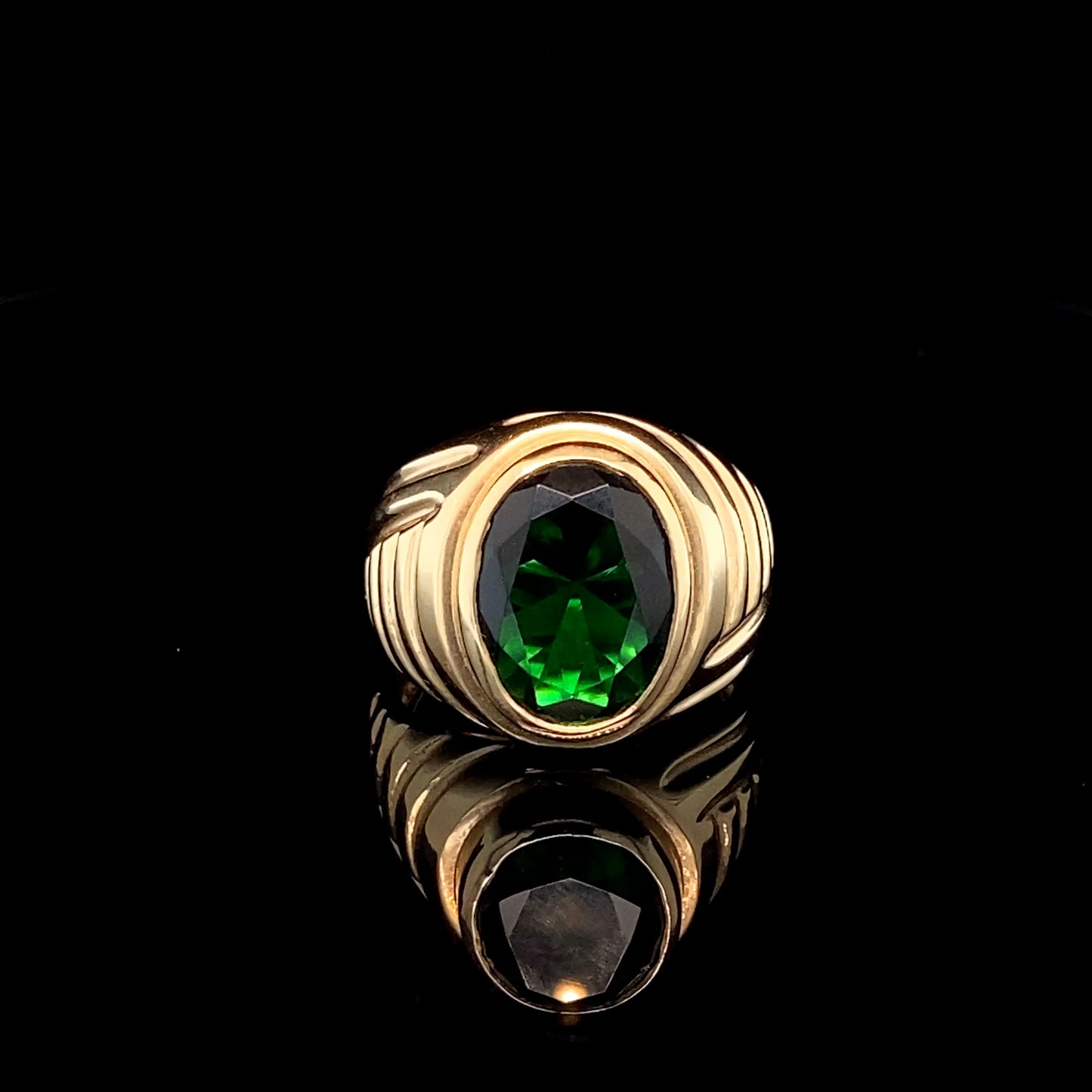14K Yellow Gold Ring with Green Stone
