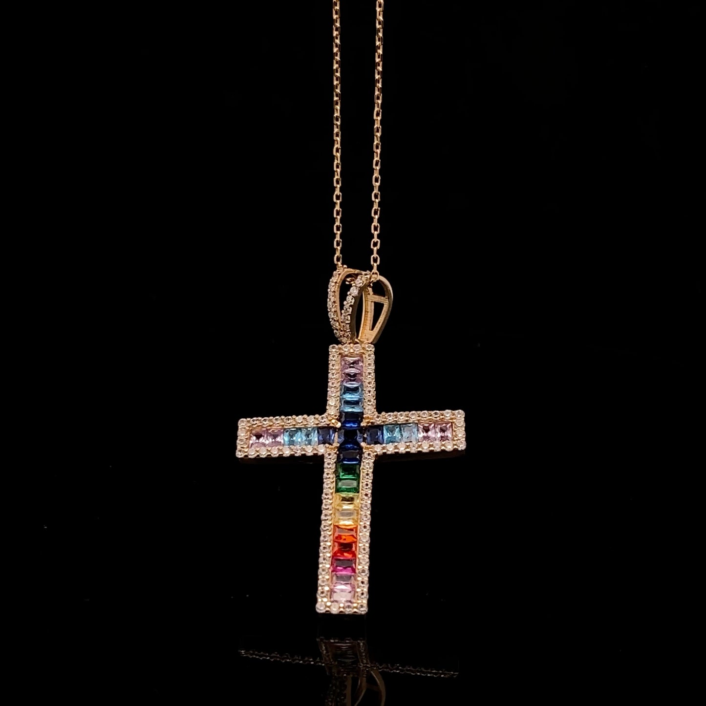 Dije de cruz de bebé en miniatura de oro amarillo de 14 quilates