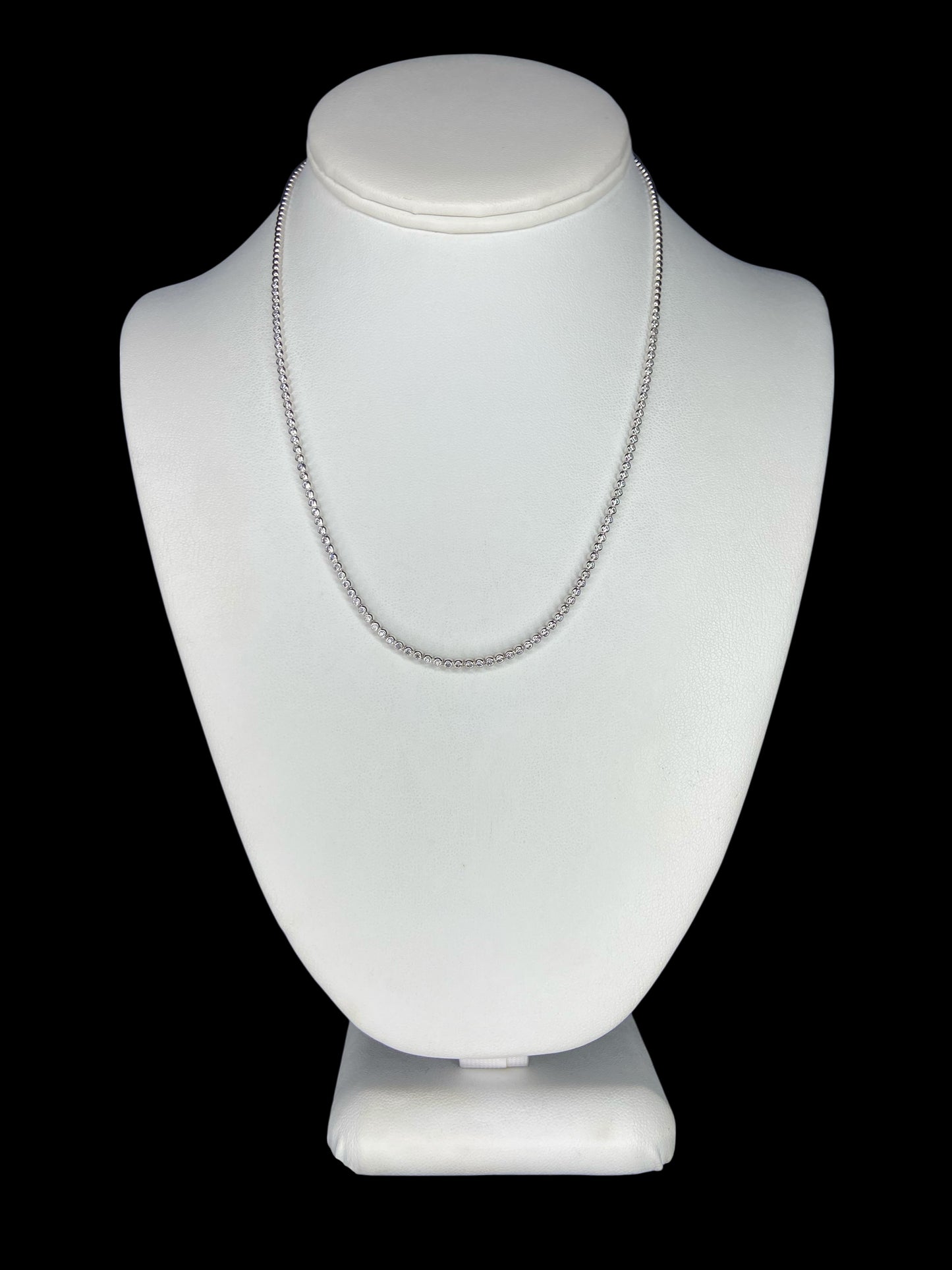 Chaîne torsadée en or blanc 14 carats de 26 po