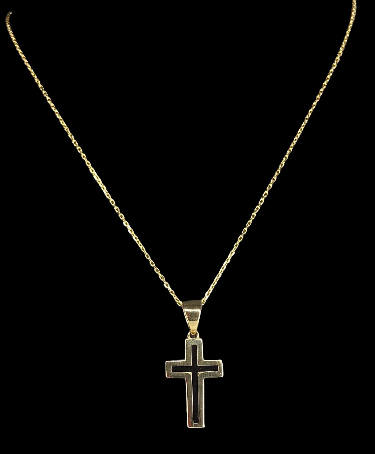 Dije de cruz de bebé en miniatura de oro amarillo de 14 quilates