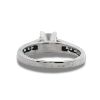 Bague de fiançailles en or blanc 14 carats avec diamant taille princesse