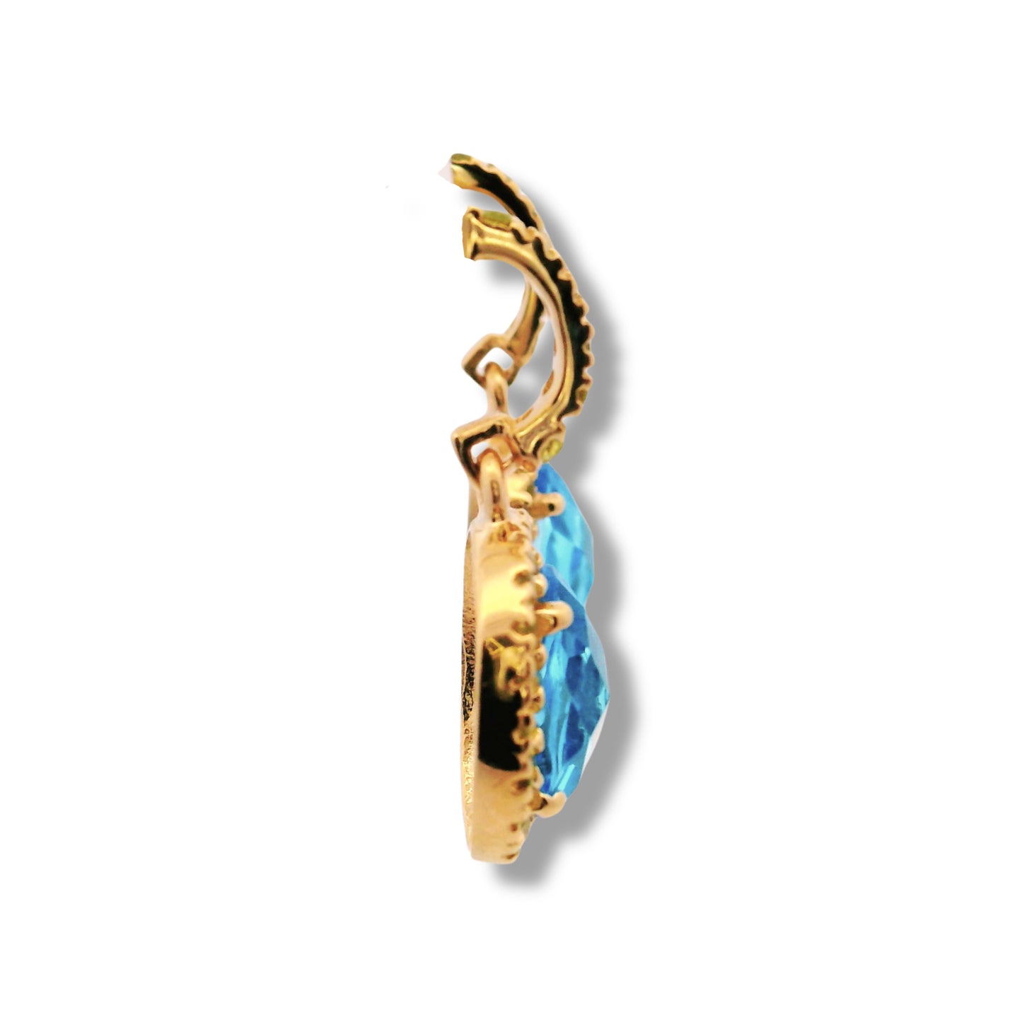Boucles d'oreilles en or jaune 14 carats avec pierres précieuses bleues