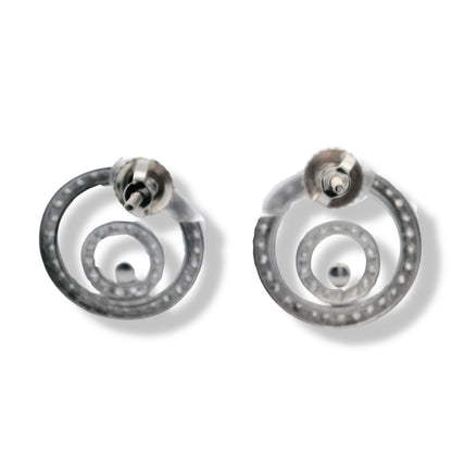 Boucles d'oreilles en or blanc 14 carats serties de diamants circulaires