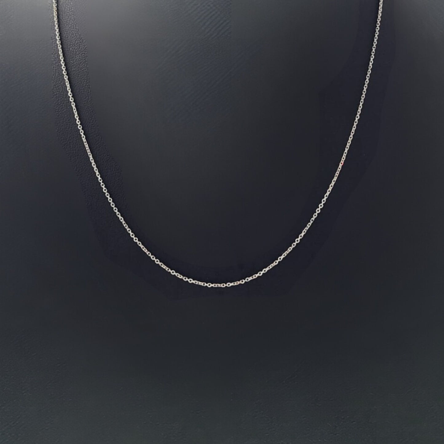 Chaîne à maillons simples en or blanc 14 carats de 18 po