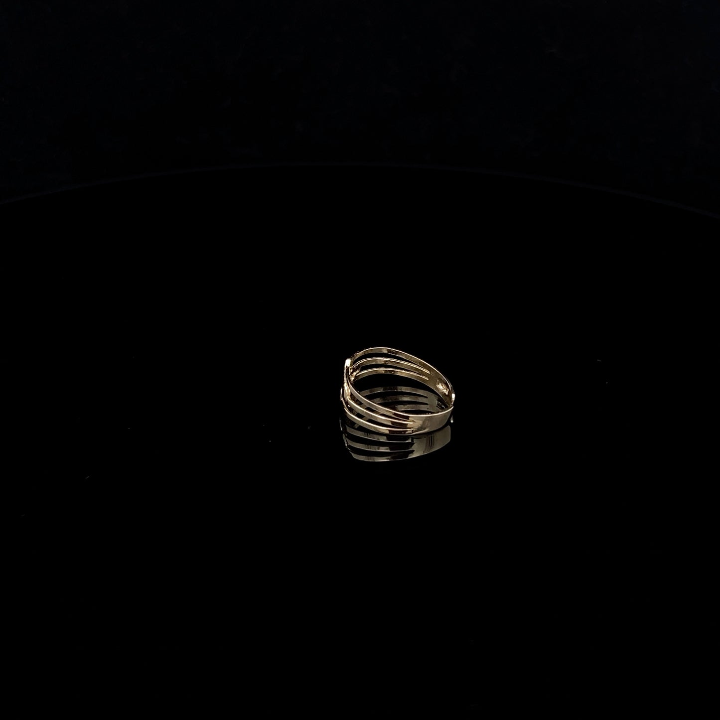 Bague initiale « L » en or jaune 14 carats
