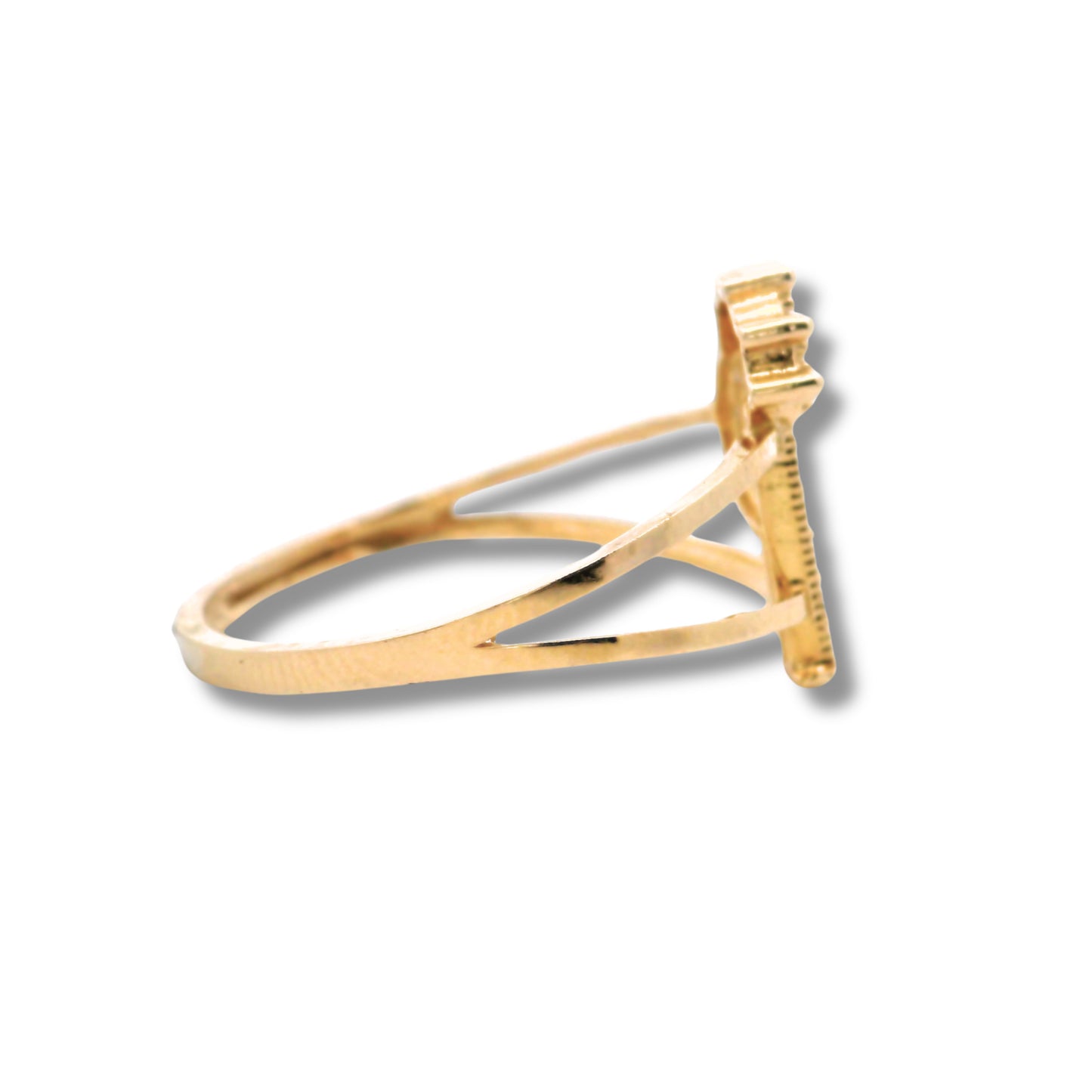 Bague en or jaune 14 carats avec initiale « P »
