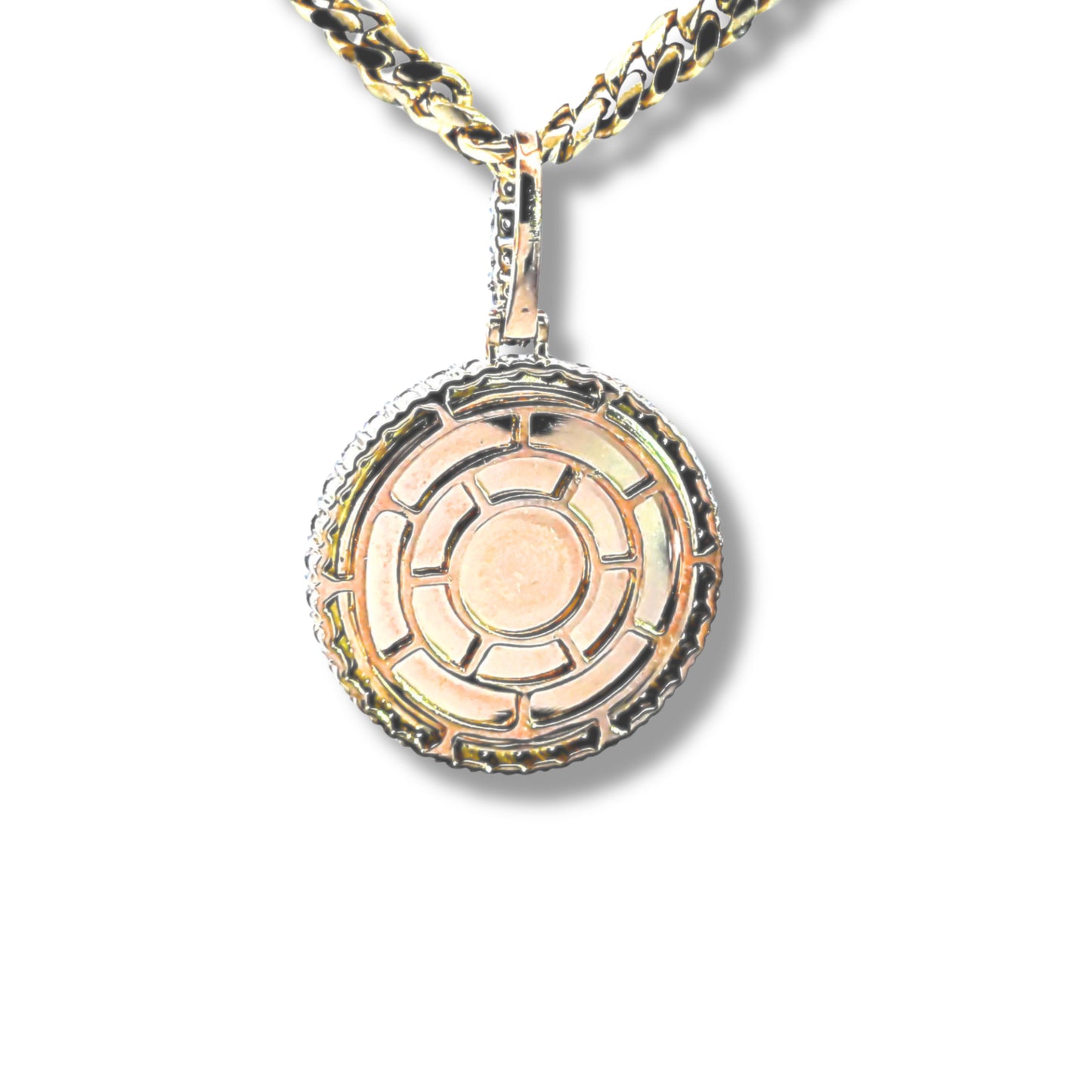 Pendentif photo en or jaune 10 carats avec diamants