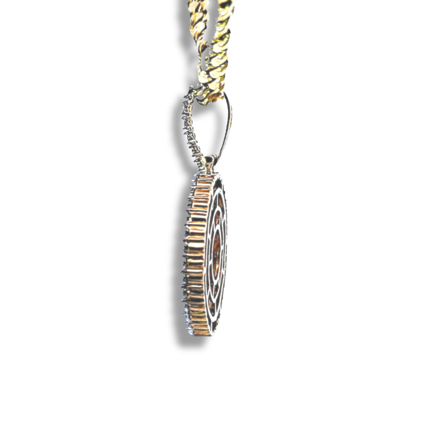 Pendentif photo en or jaune 10 carats avec diamants