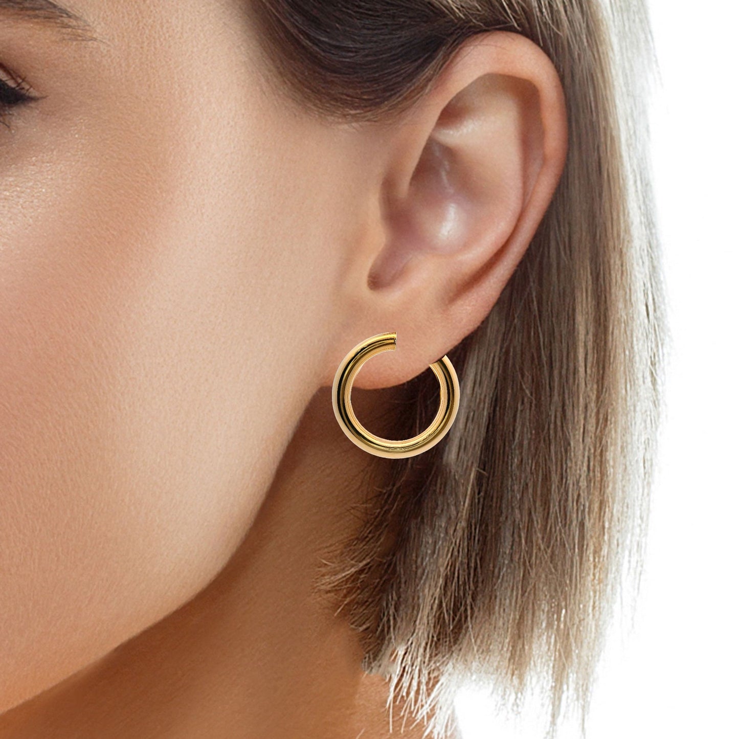 Boucles d'oreilles créoles épaisses de taille moyenne en or jaune 14 carats