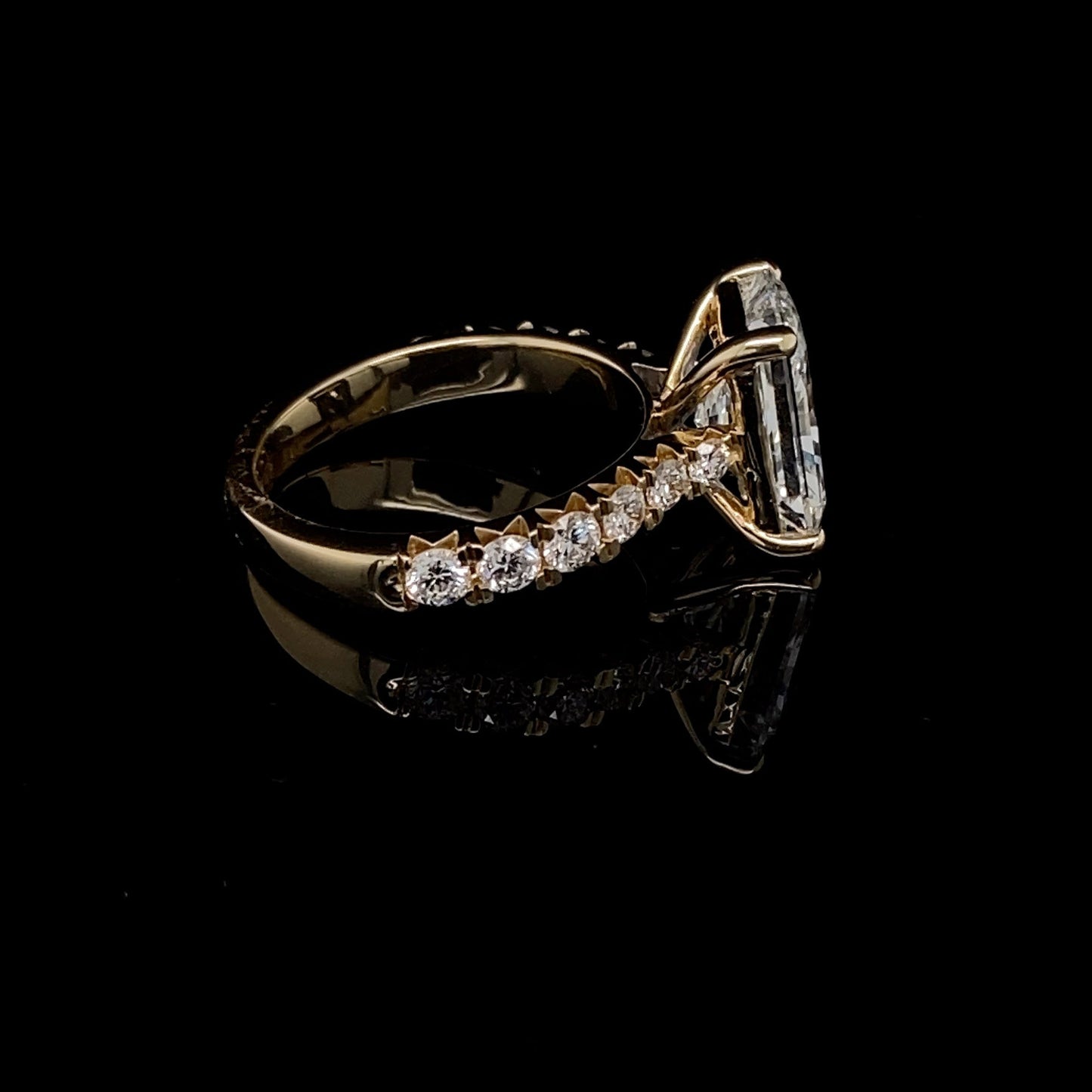 14KT Yellow Gold Radiant-Cut Diamond Stone Engagement Ring 4 Carat