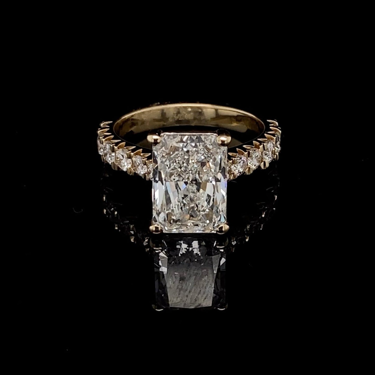 14KT Yellow Gold Radiant-Cut Diamond Stone Engagement Ring 4 Carat