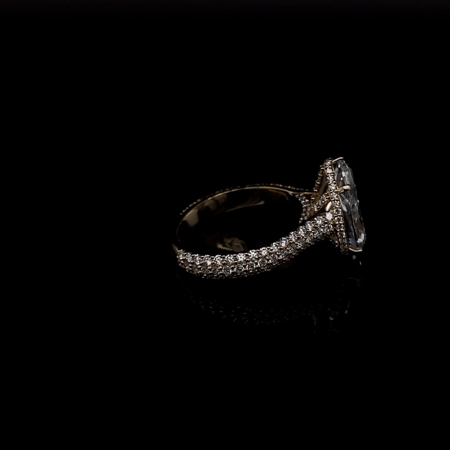 14KT Yellow Gold Pear-Cut Diamond Engagement Ring 4 carat