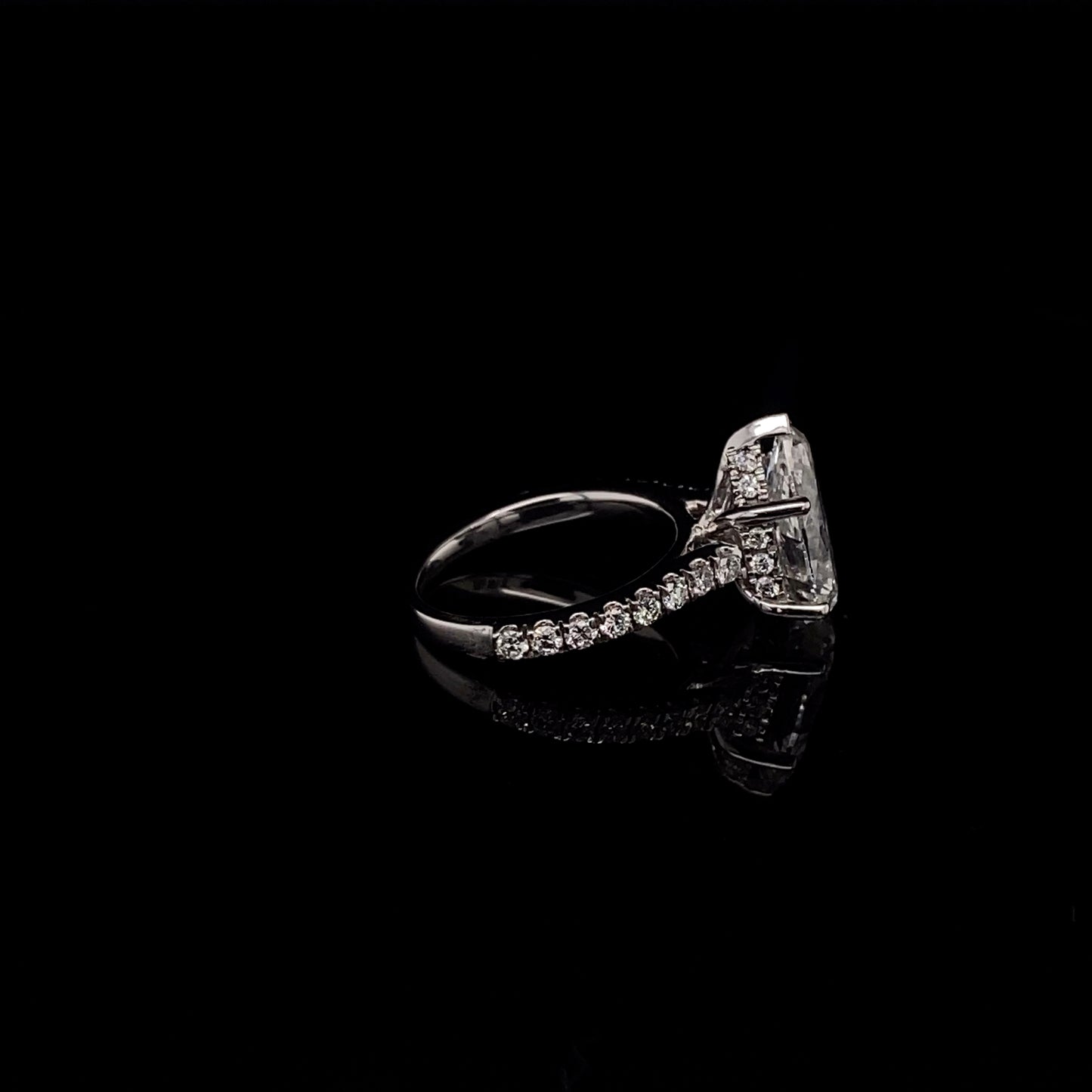 14KT White Gold Pear-Cut Diamond Engagement Ring 4.8 Carat