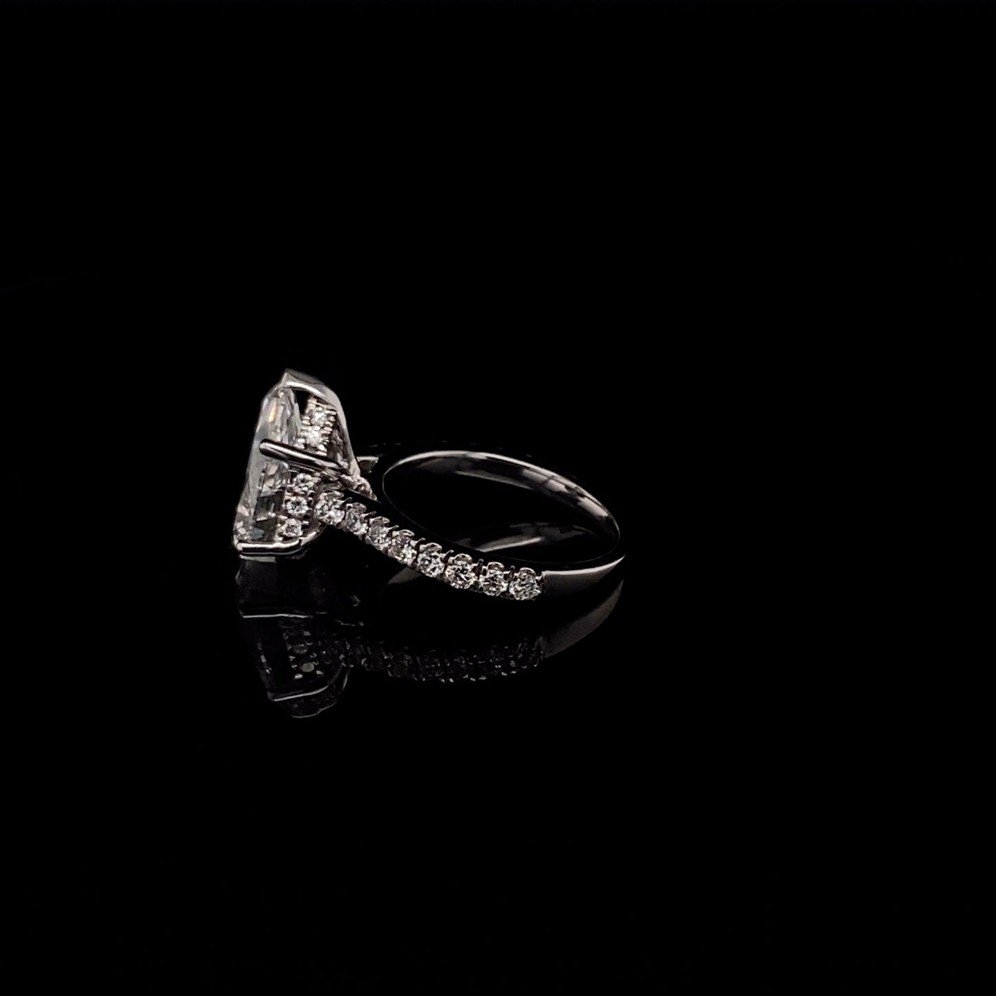 14KT White Gold Pear-Cut Diamond Engagement Ring 4.8 Carat