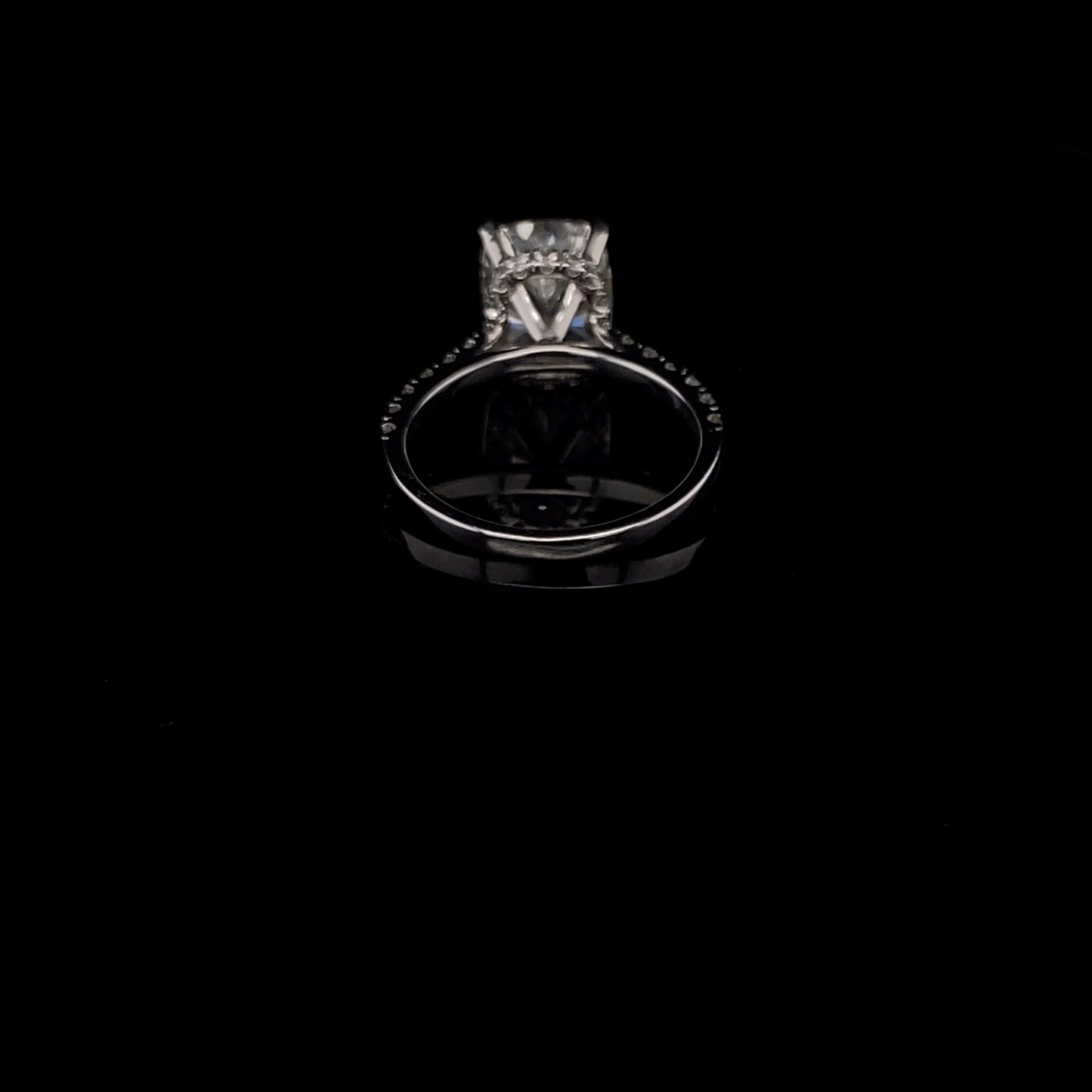 14KT White Gold Cushion-Cut Diamond Engagement Ring 4.6 Carat