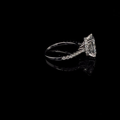 14KT White Gold Cushion-Cut Diamond Engagement Ring 4.6 Carat