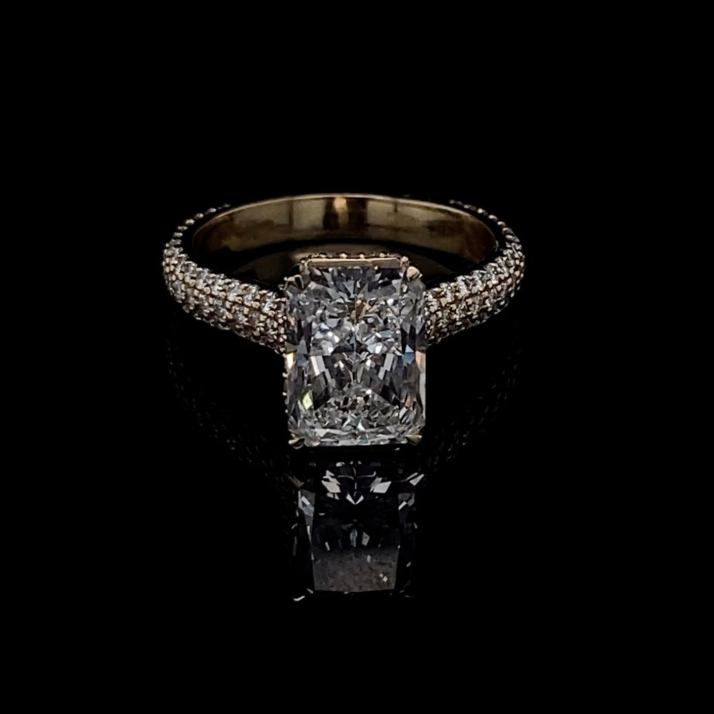 14KT Yellow Gold Radiant-Cut Diamond Engagement Ring 3.9 Carat