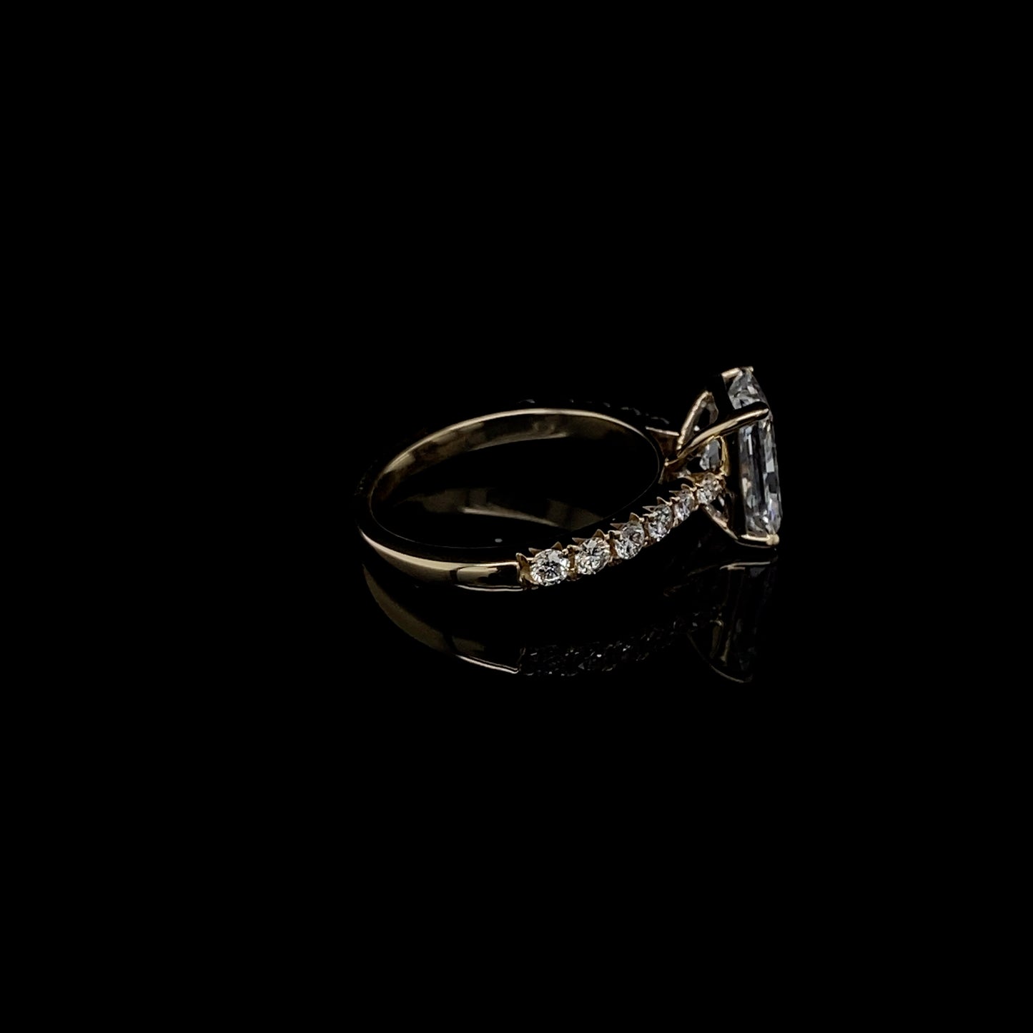 14KT Yellow Gold Radiant-Cut Diamond Engagement Ring 2.5 Carat