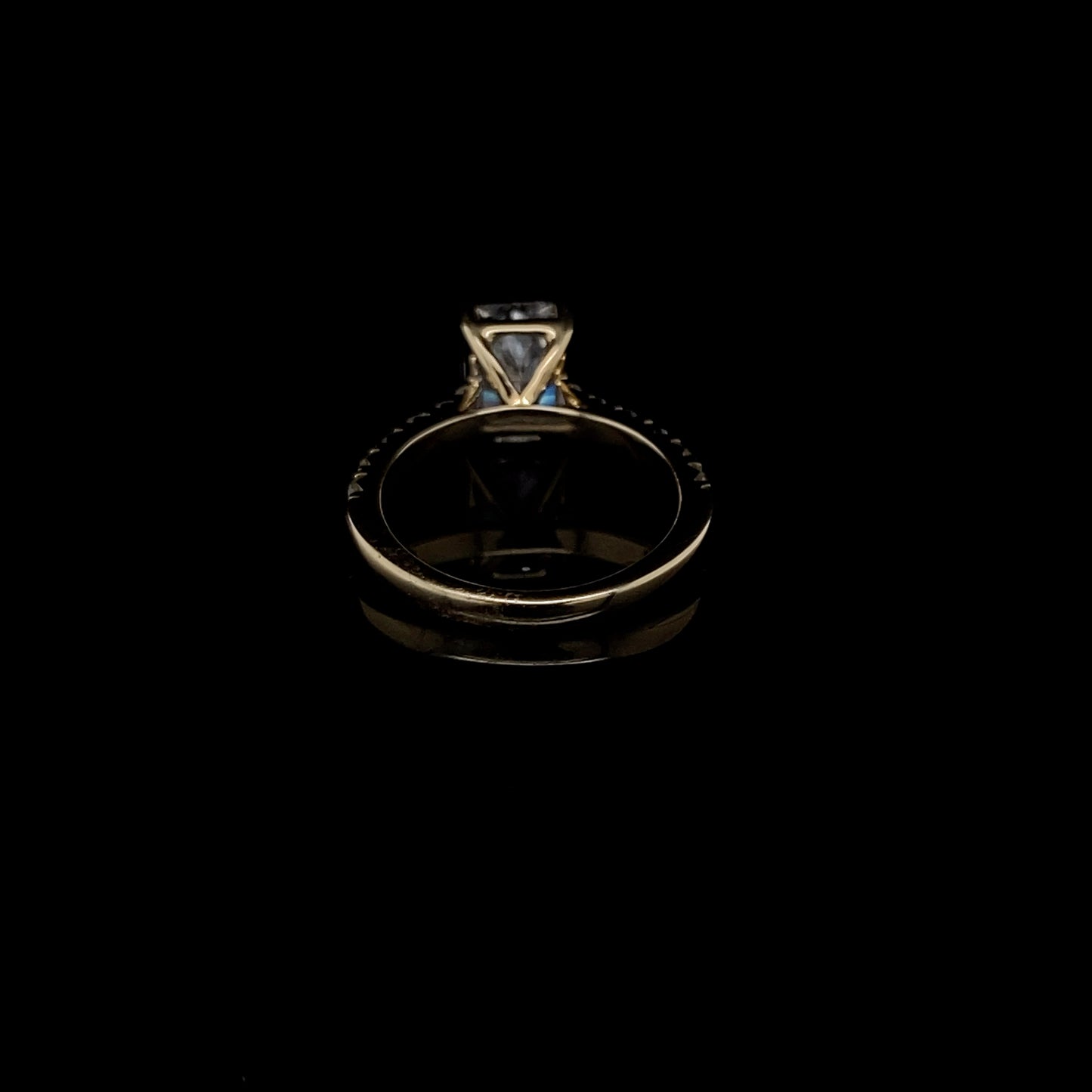 14KT Yellow Gold Radiant-Cut Diamond Engagement Ring 2.5 Carat