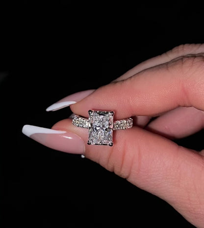 14KT White Gold Radiant-Cut Diamond Stone Engagement Ring 4 Carat