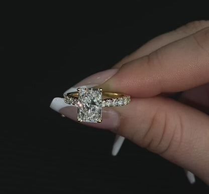 14KT Yellow Gold Radiant-Cut Diamond Engagement Ring 2.5 Carat