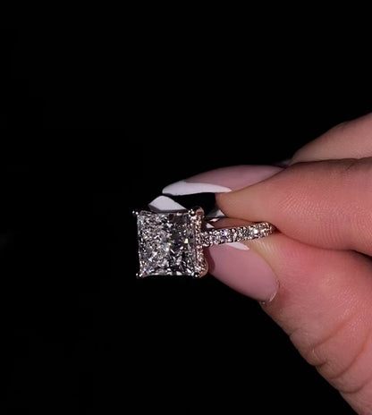 14KT White Gold Princess-Cut Diamond Engagement Ring 4 carats