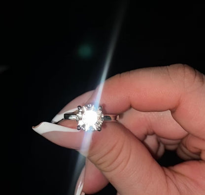 14KT White Gold Round-Cut Diamond Engagement Ring 3 carat