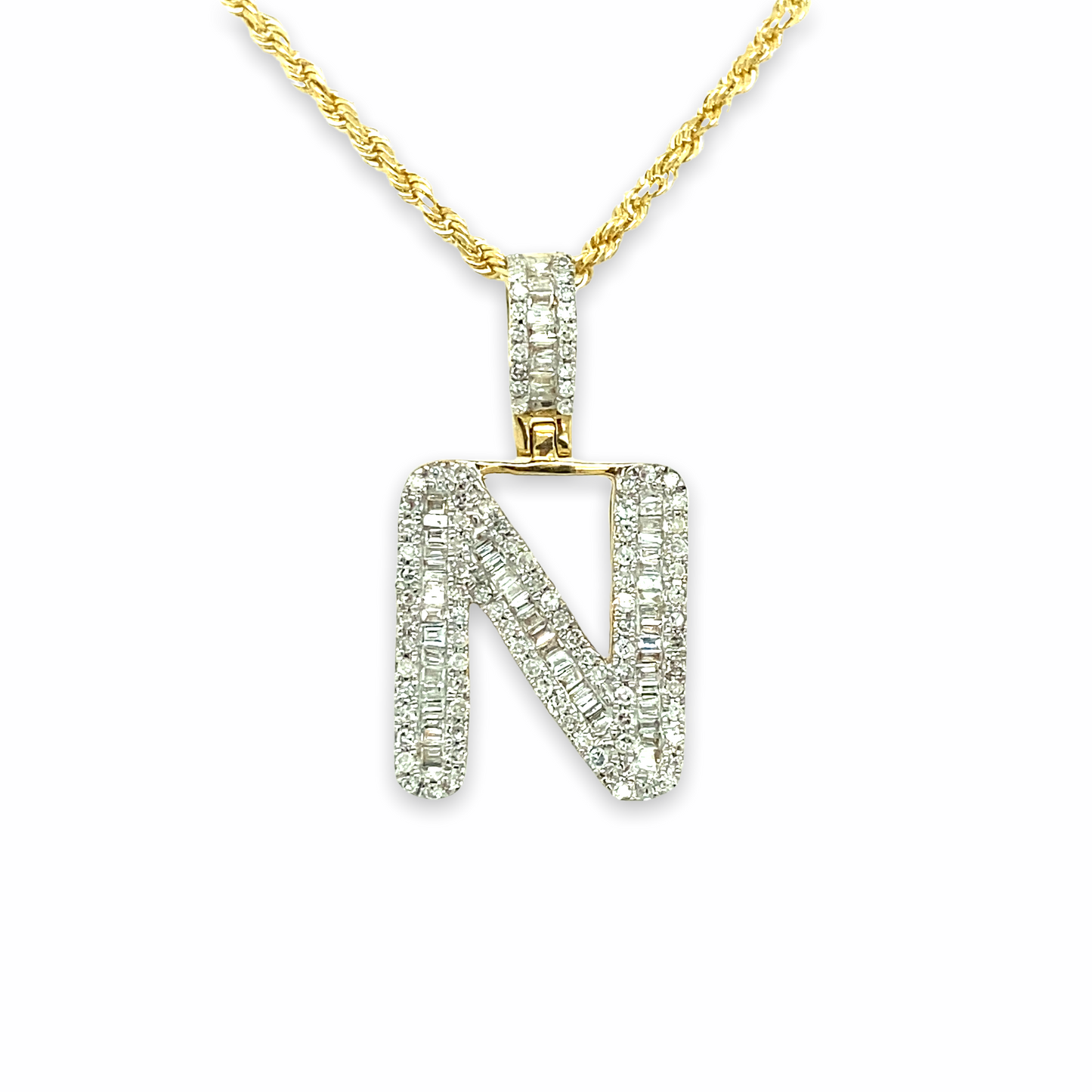 Pendentif lettres en or 10 carats et diamants